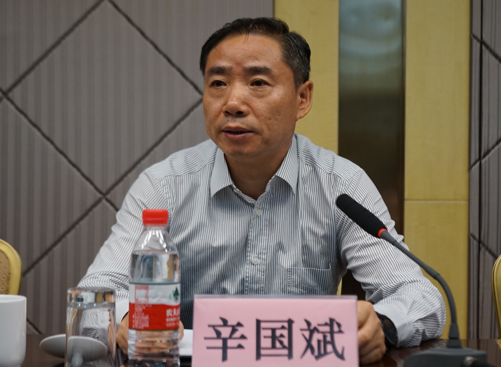 辛國斌出席國家智能制造標準化協(xié)調推進組、總體組和專家咨詢組成立大會